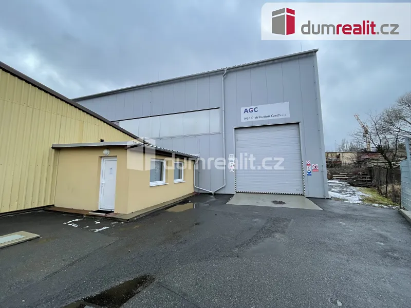 Pronájem výrobní haly, prostoru 677 m²